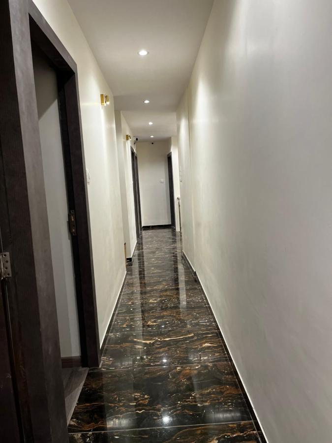 Hotel Classio Andheri - Near Dn Nagar Metro Station Мумбаи Экстерьер фото