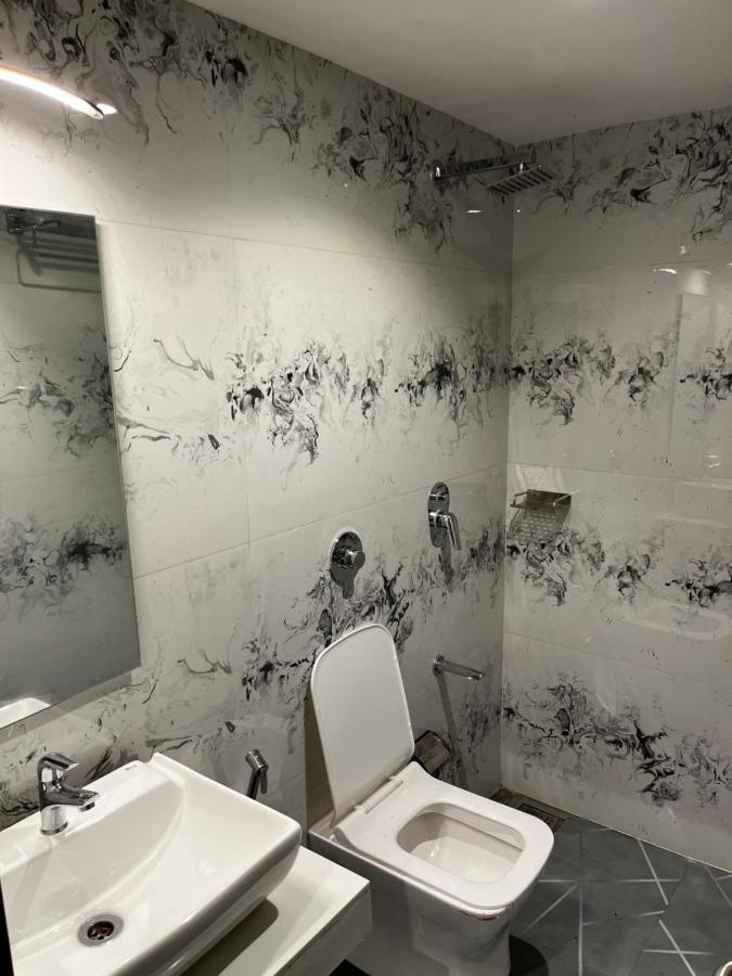 Hotel Classio Andheri - Near Dn Nagar Metro Station Мумбаи Экстерьер фото