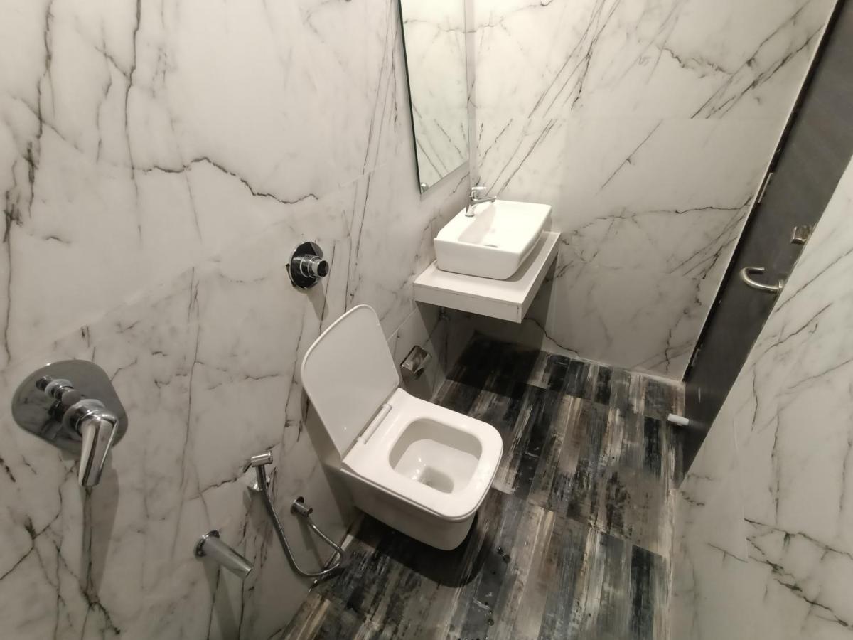 Hotel Classio Andheri - Near Dn Nagar Metro Station Мумбаи Экстерьер фото