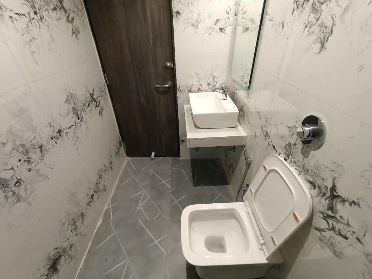 Hotel Classio Andheri - Near Dn Nagar Metro Station Мумбаи Экстерьер фото
